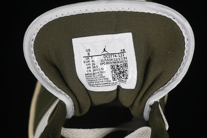 AJ1 Low