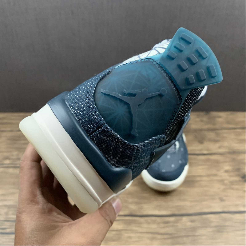 AJ4