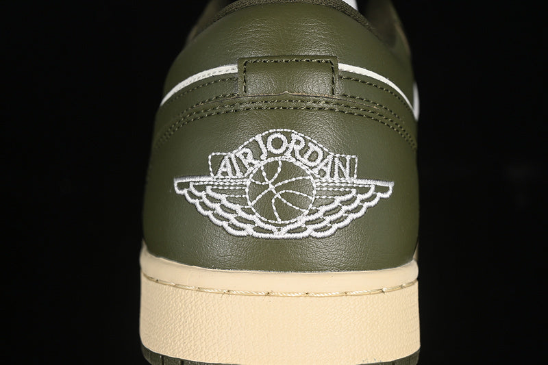AJ1 Low