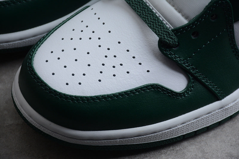 AJ1 Mid