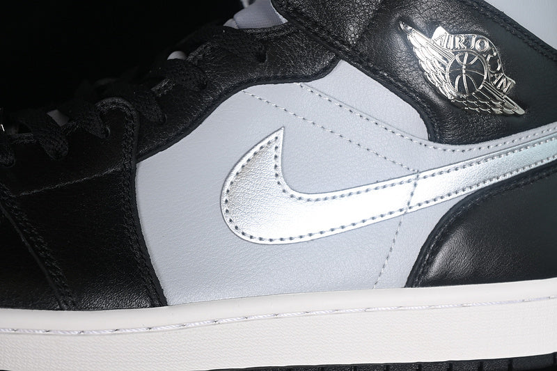 AJ1 Mid