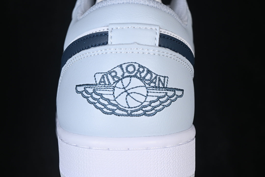 AJ1 Low