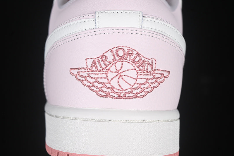 AJ1 Low
