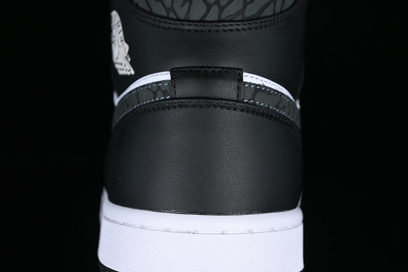 AJ1 Mid