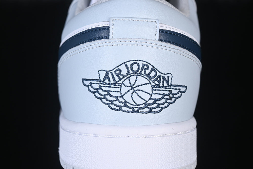 AJ1 Low