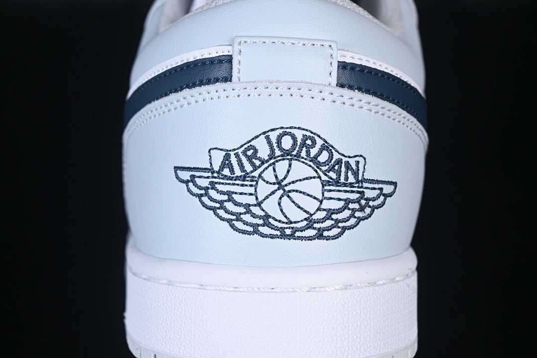 AJ1 Low