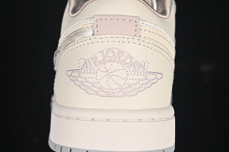 AJ1 Low
