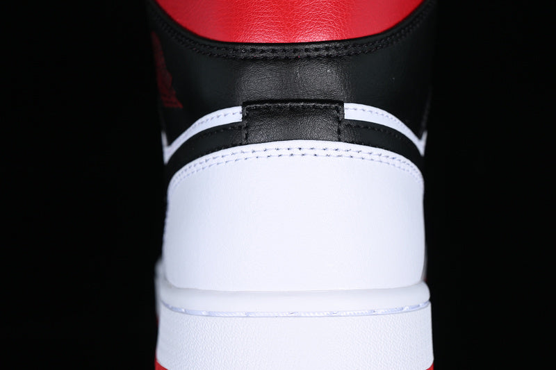 AJ1 Mid