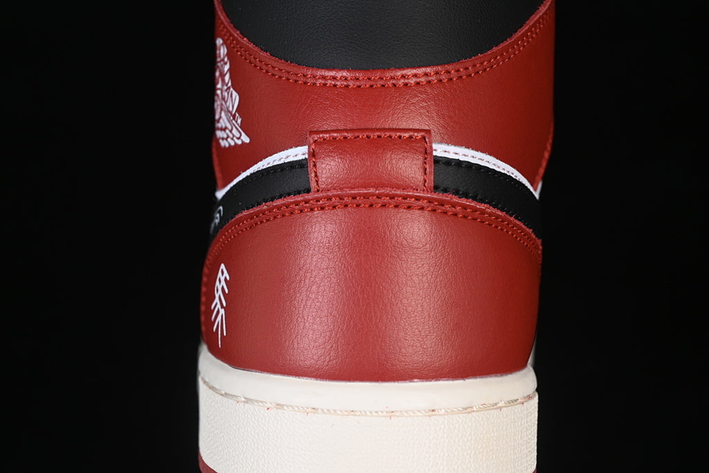 AJ1 Mid