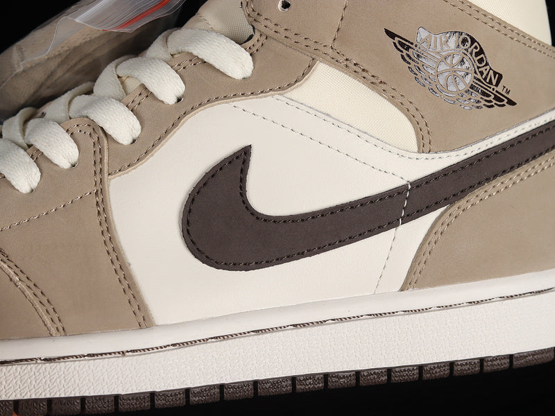 AJ1 Mid