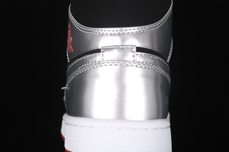 AJ1 Mid