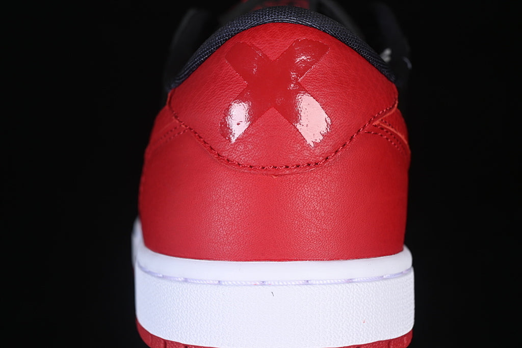 AJ1 Low