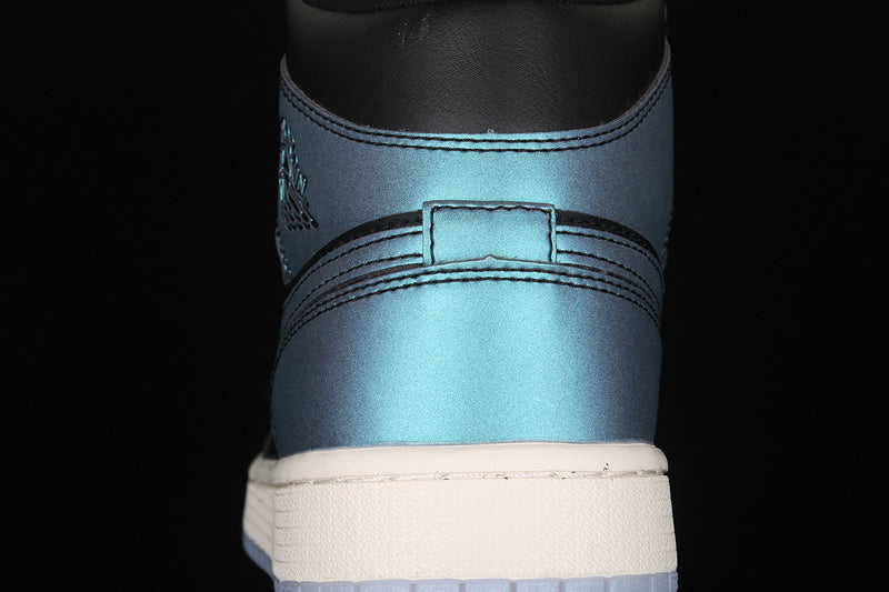 AJ1 Mid
