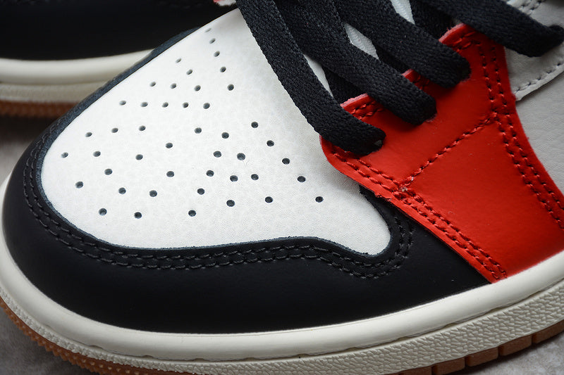 AJ1 Mid