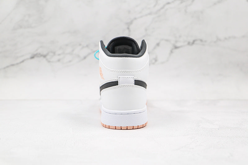 AJ1 Mid
