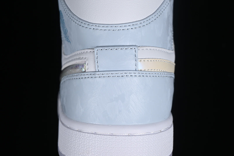 AJ1 Mid