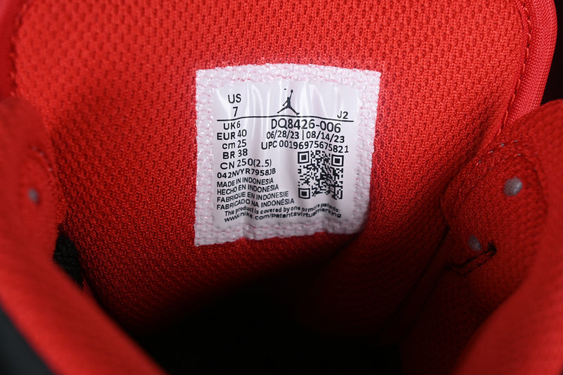 AJ1 Mid