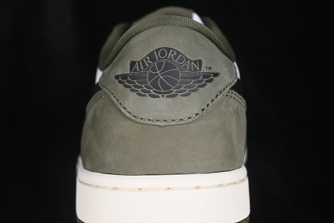 AJ1 Low