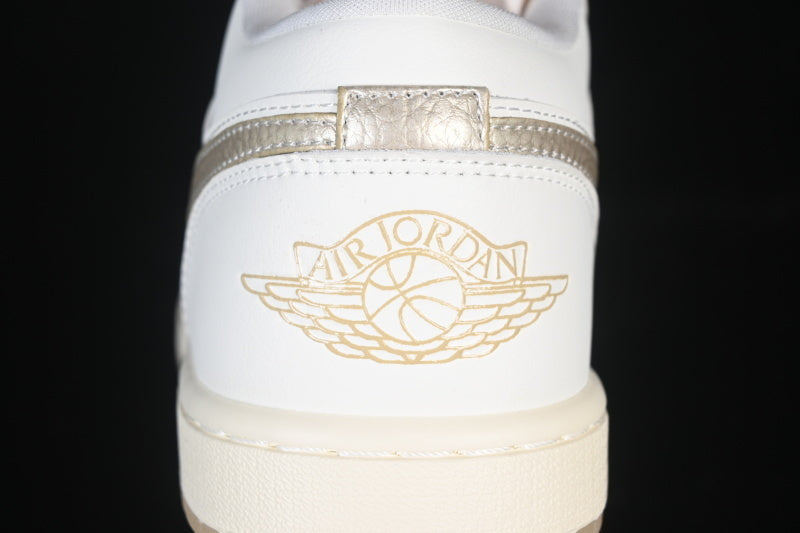 AJ1 Low