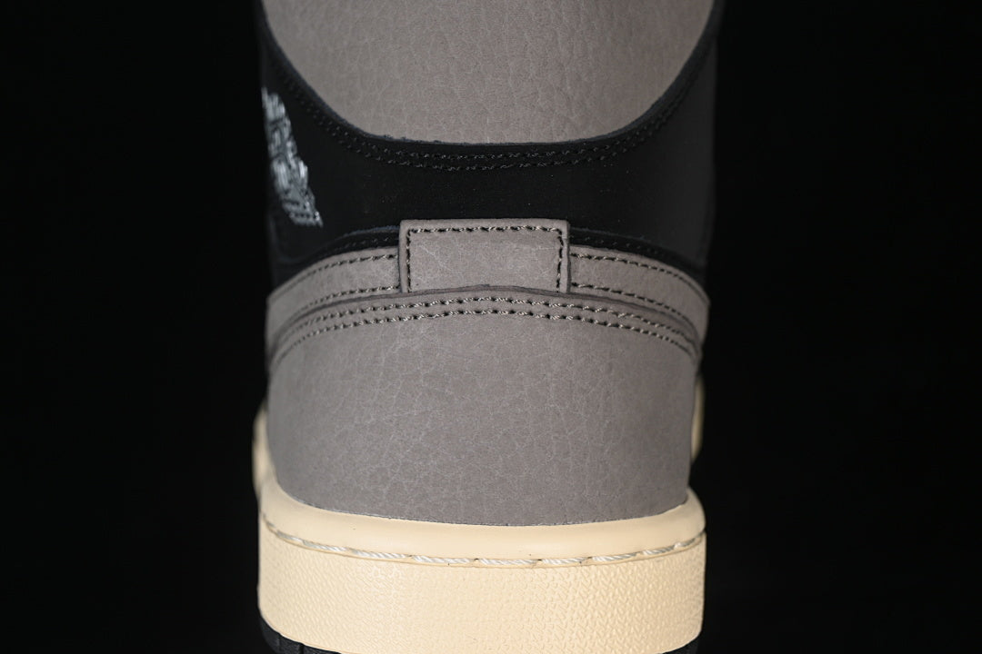 AJ1 Mid