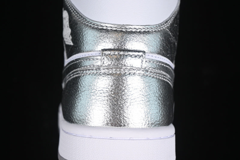 AJ1 Mid