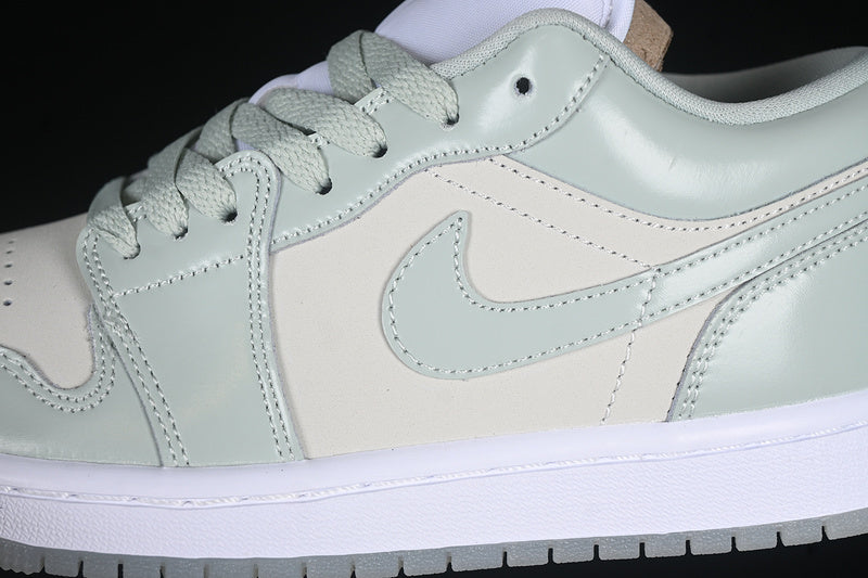 AJ1 Low