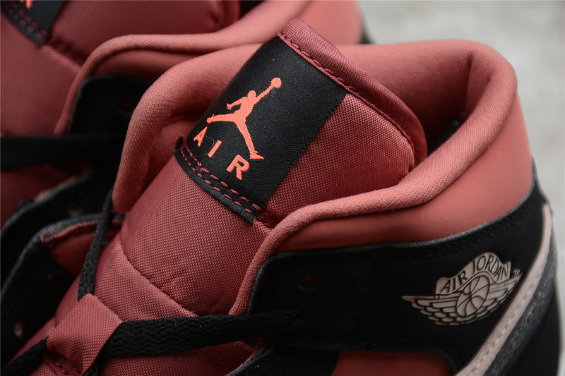 AJ1 Mid