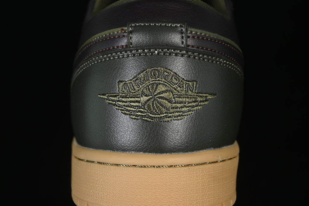 AJ1 Low