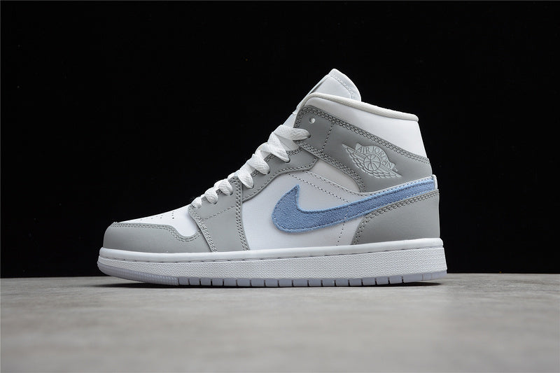 AJ1 Mid