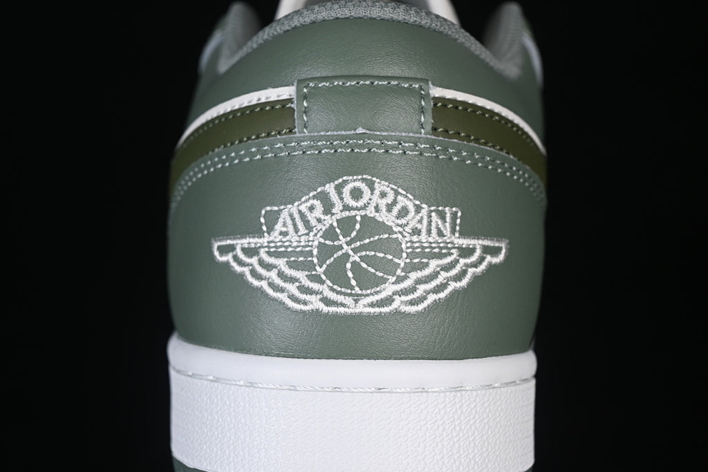 AJ1 Low