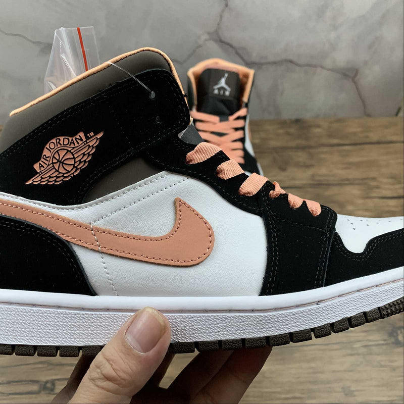AJ1 Mid