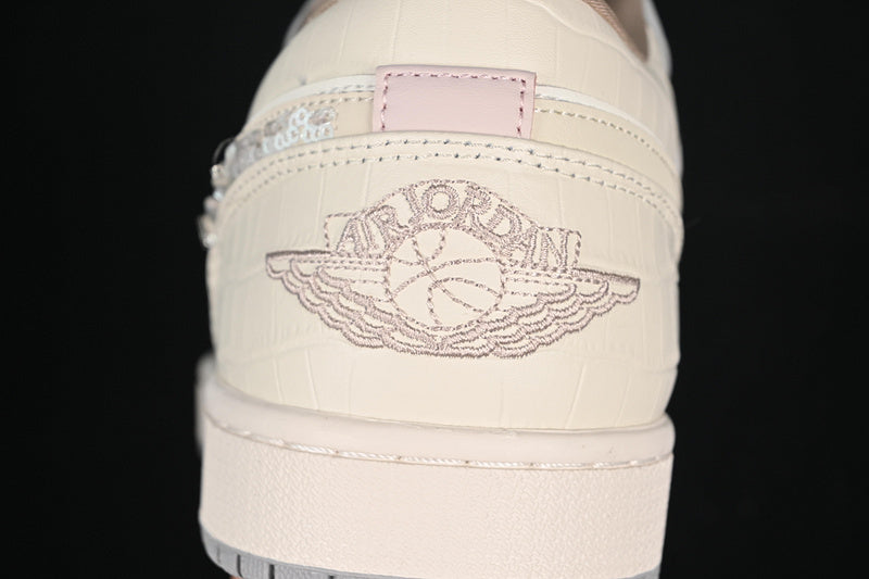 AJ1 Low