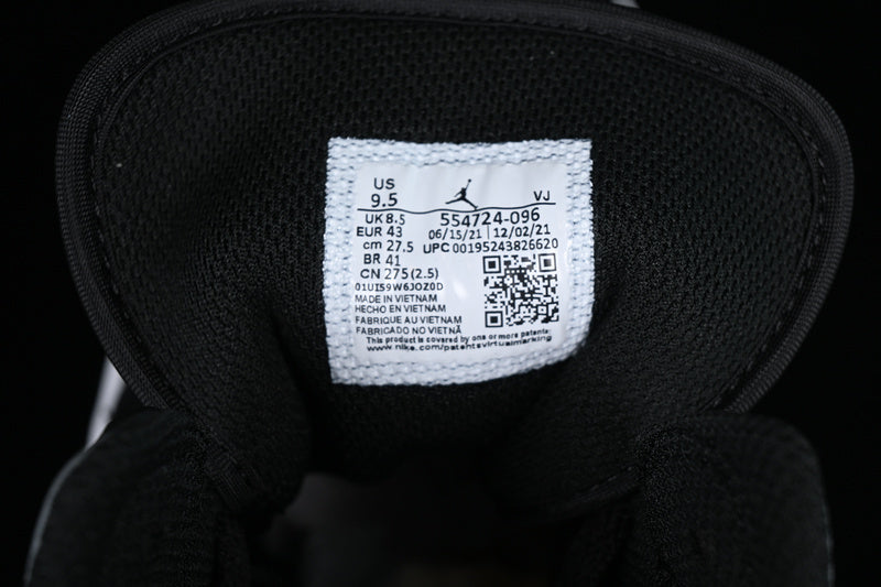 AJ1 Mid