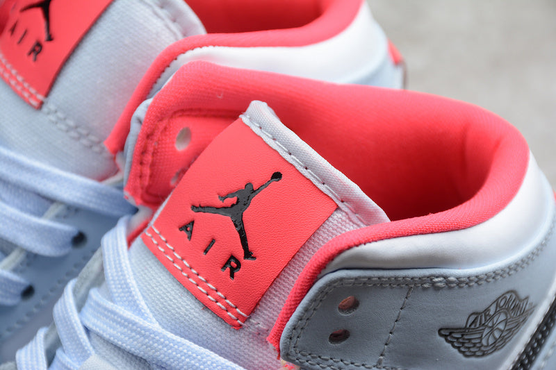 AJ1 Mid