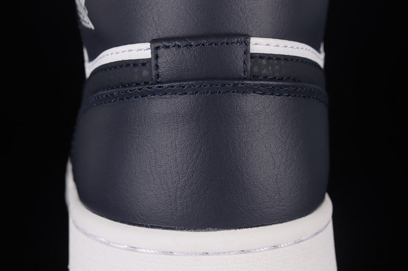 AJ1 Mid