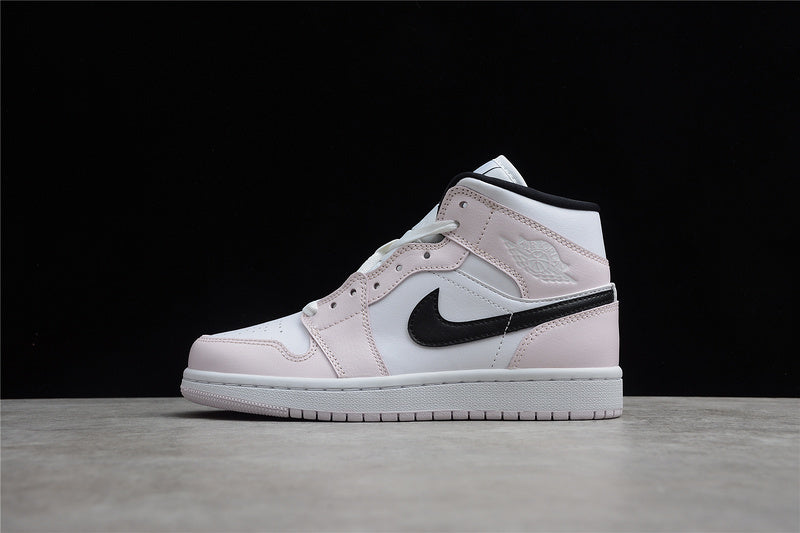 AJ1 Mid