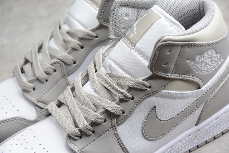 AJ1 Mid