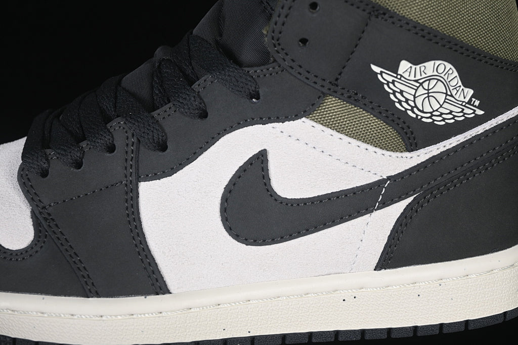 AJ1 Mid