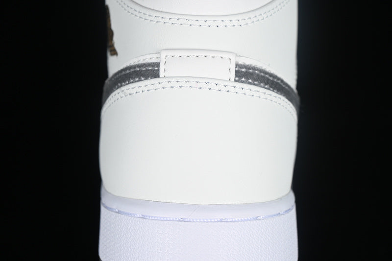 AJ1 Mid