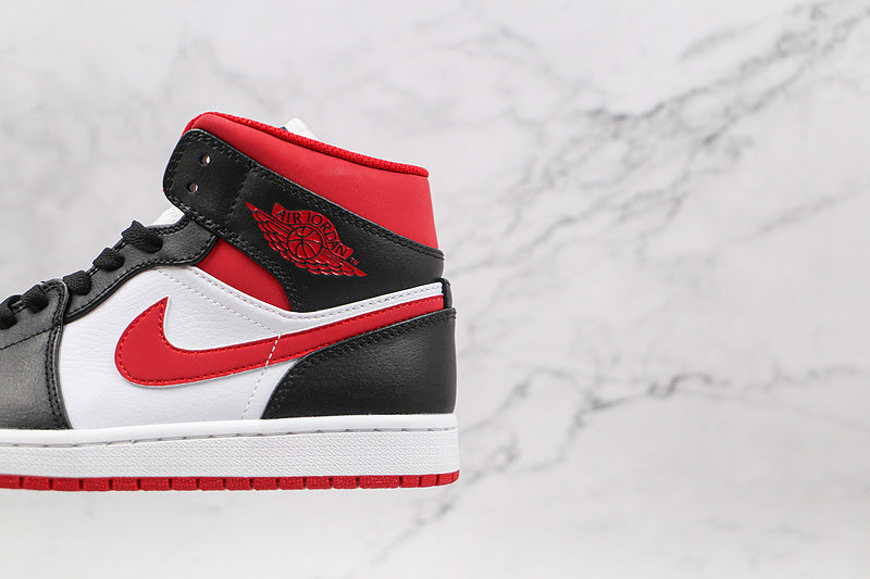 AJ1 Mid