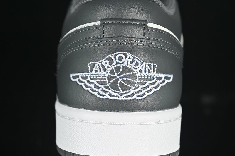 AJ1 Low