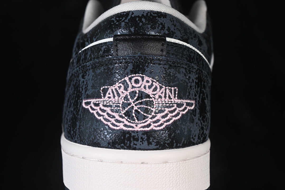 AJ1 Low
