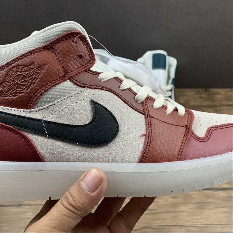 AJ1 Mid