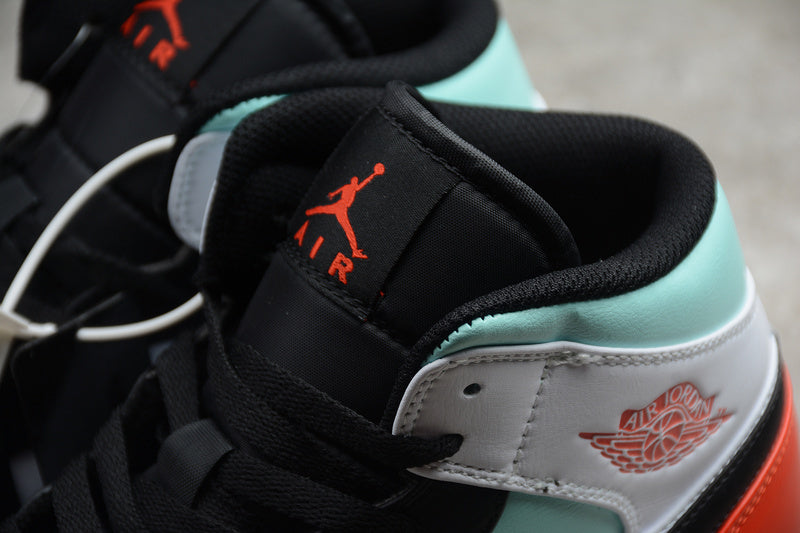 AJ1 Mid