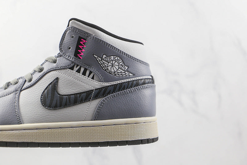 AJ1 Mid
