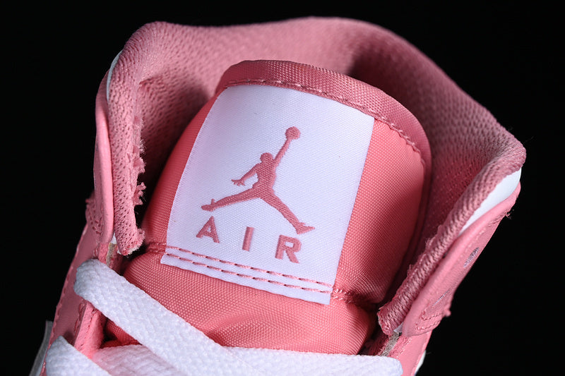 AJ1 Mid