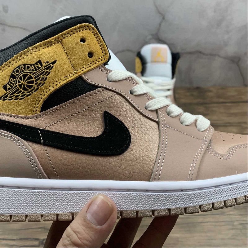 AJ1 Mid