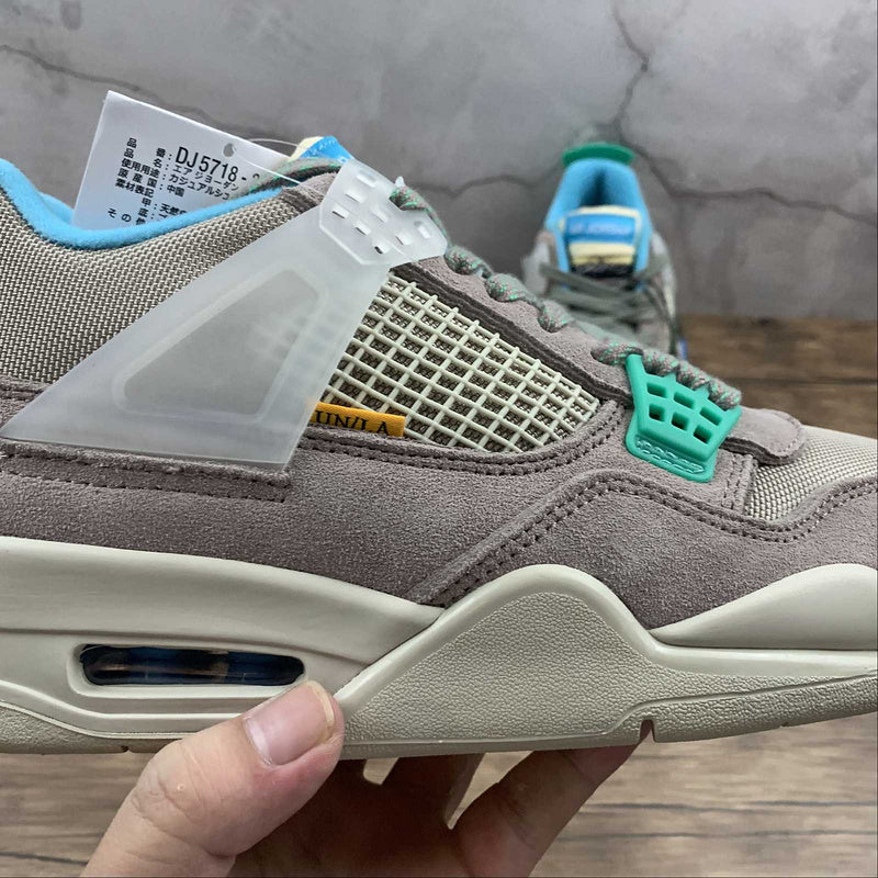 AJ4