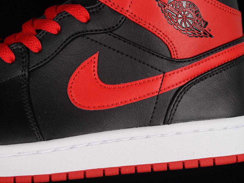 AJ1 Mid