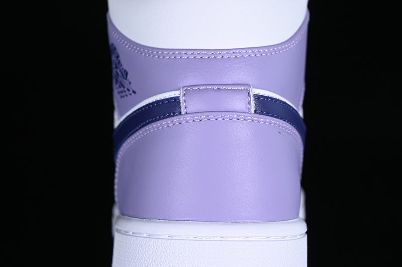 AJ1 Mid